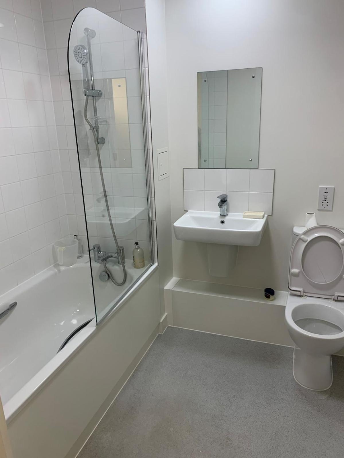 Appartamento Entire 1 Bedroom To Yourself *