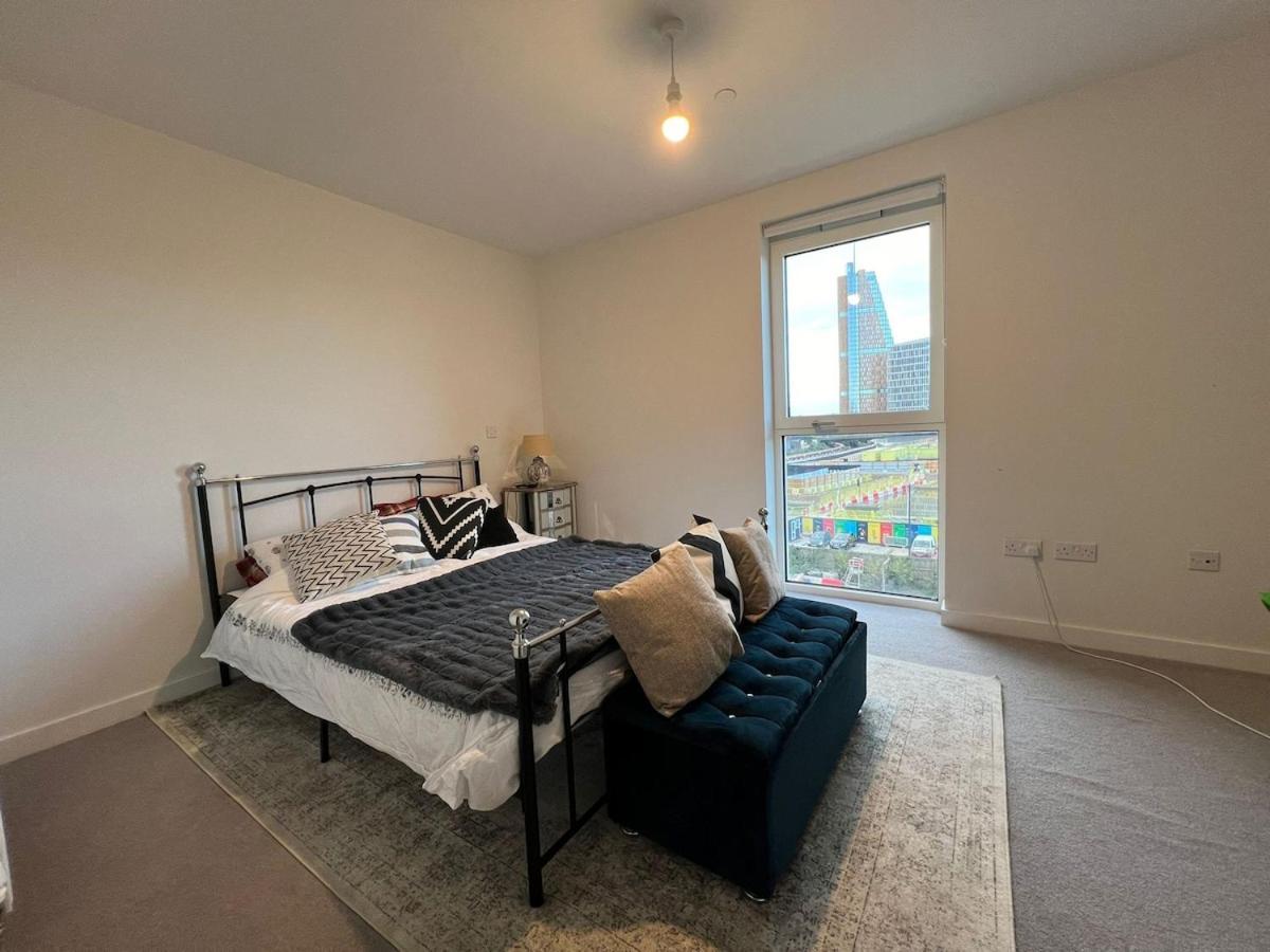 Apartment Entire 1 Bedroom To Yourself London